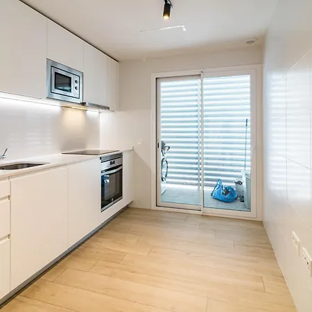 Apartment Jg51b - 3 Bedroom Flat With Gym & Rooftop Pool