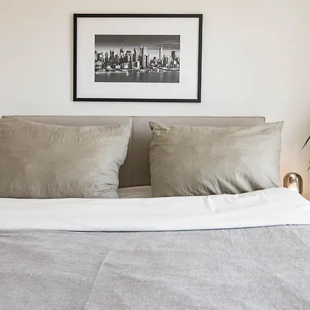 Jg51b - 3 Bedroom Flat With Gym & Rooftop Pool *