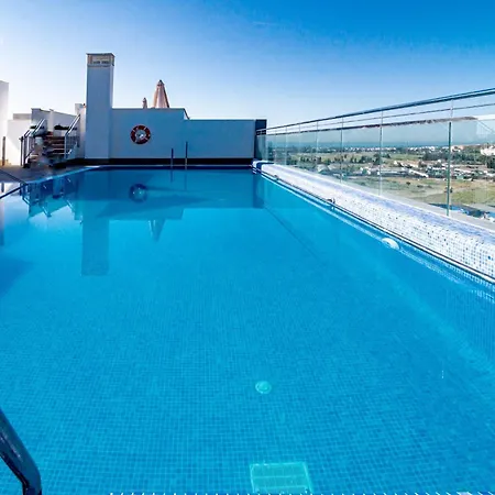 Jg51b - 3 Bedroom Flat With Gym & Rooftop Pool